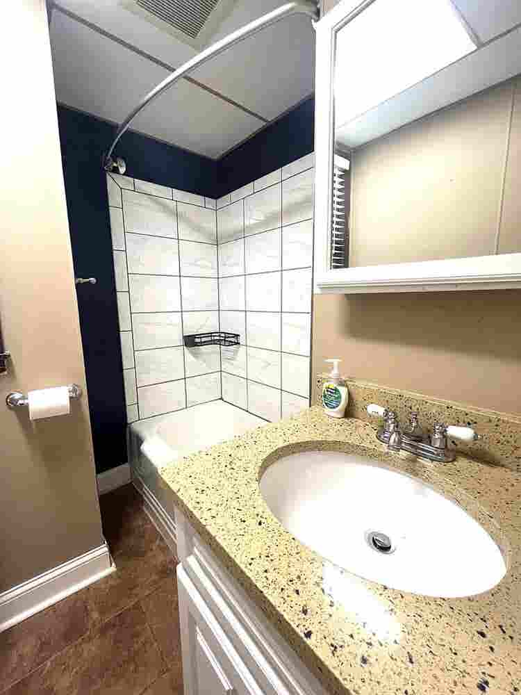 BA w/ Laundry – NE Mpls