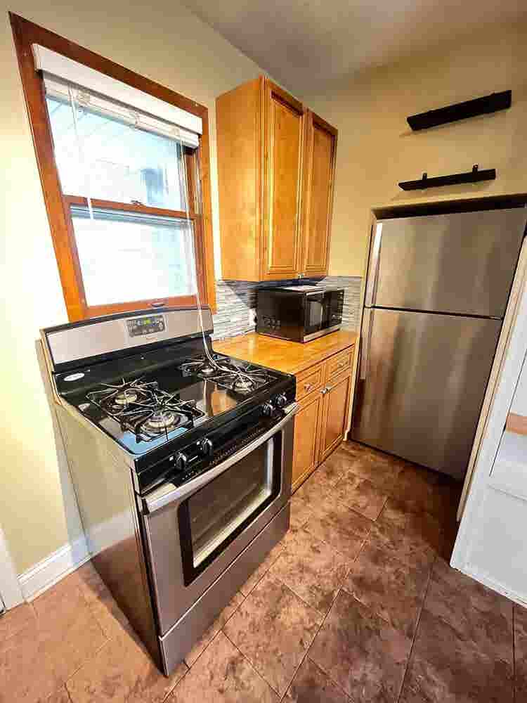 BA w/ Laundry – NE Mpls