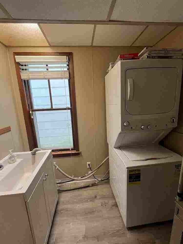 BA w/ Laundry – NE Mpls