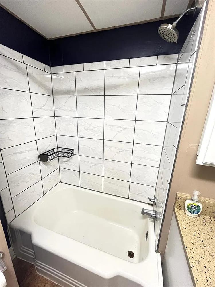 BA w/ Laundry – NE Mpls