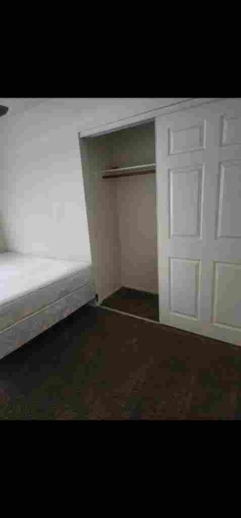 I rent a room with a separate bathr