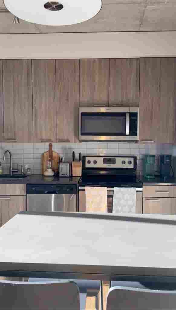 SUBLET AVAILABLE- JAN  APT