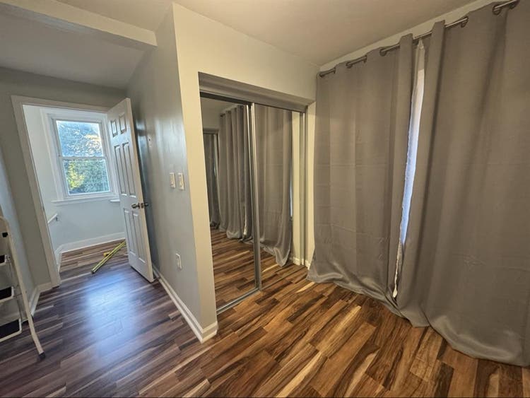 Massive room with private bath