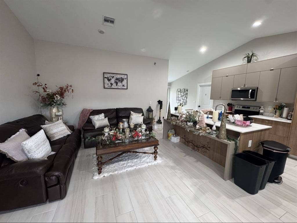 Furnished bedroom all included