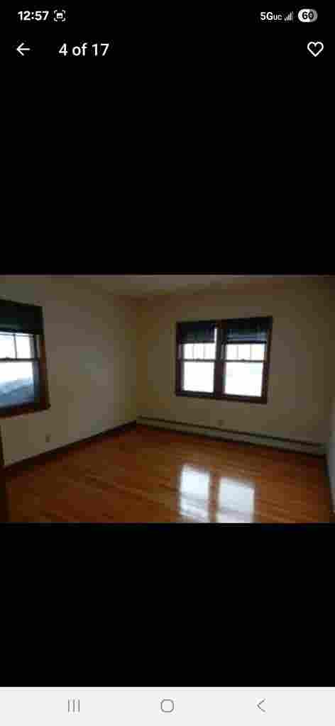 Roommates wanted
