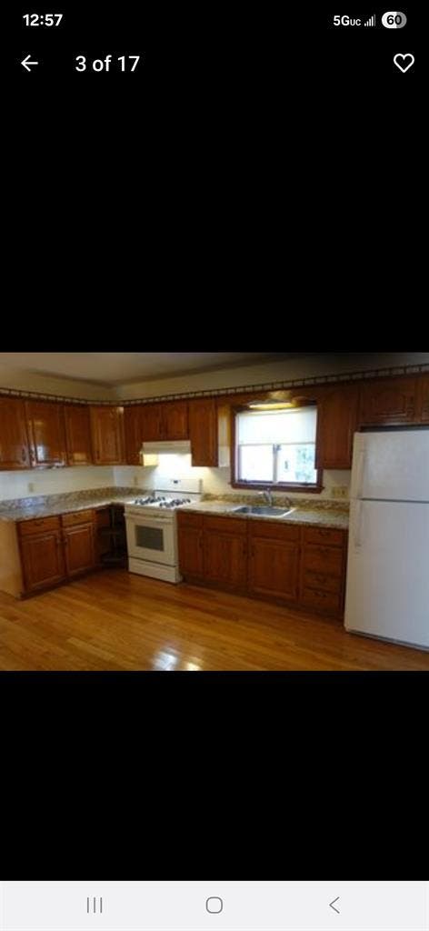 Roommates wanted