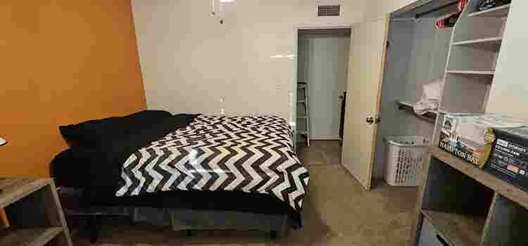 Bedroom for rent