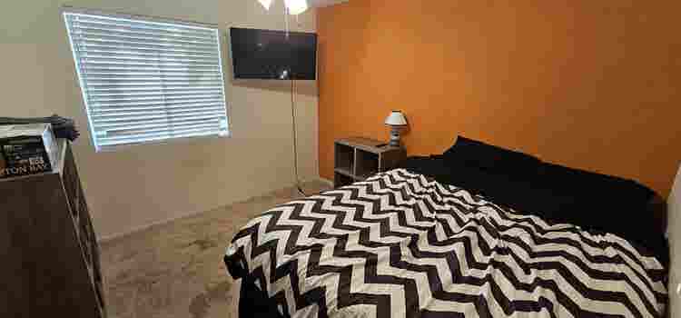Bedroom for rent