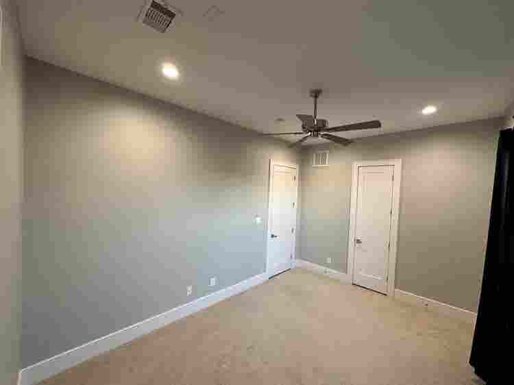 Private Bed/Bath in Shared house