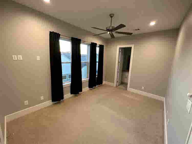 Private Bed/Bath in Shared house