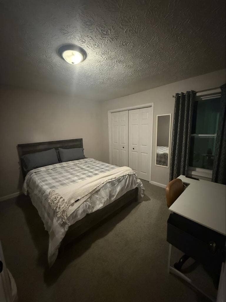 Spacious home with rooms for rent
