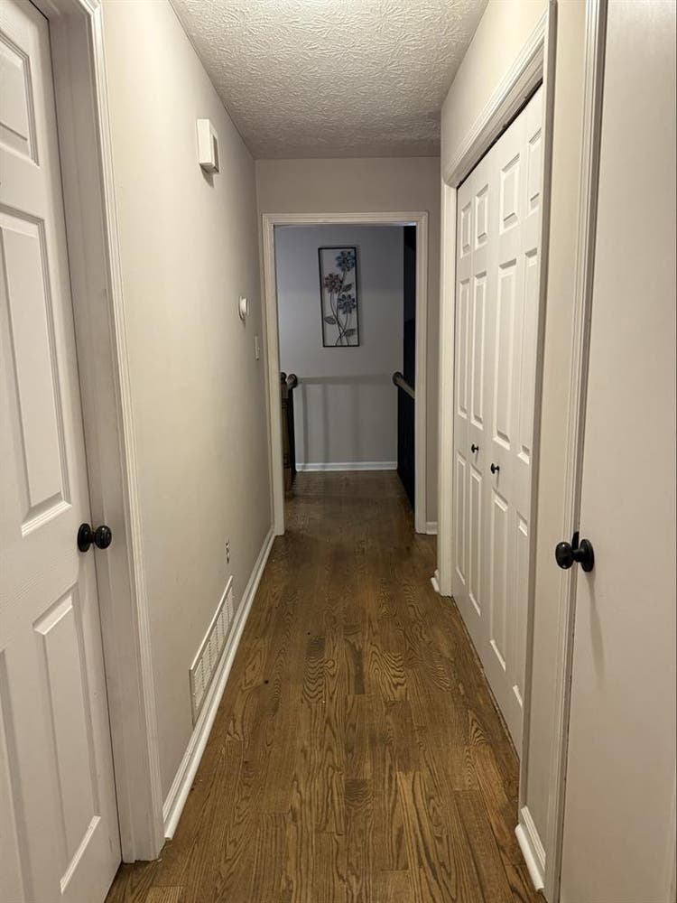Spacious home with rooms for rent