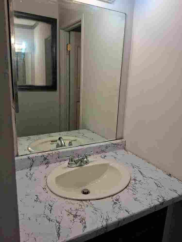 Furnished Weekly Room Rentals!