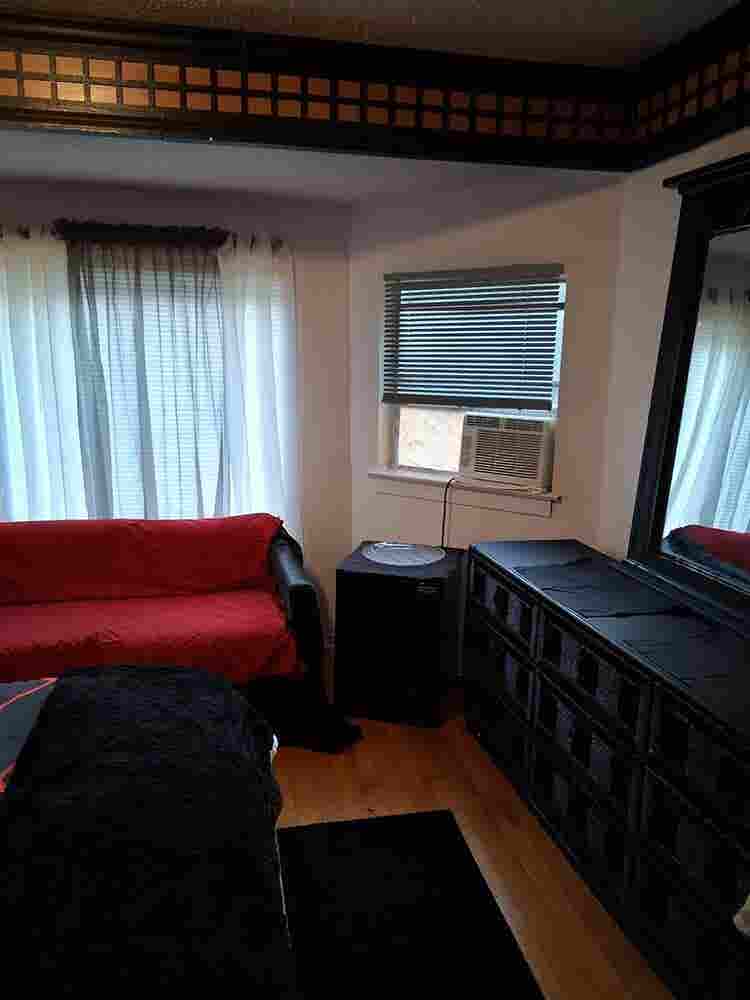 Furnished Weekly Room Rentals!