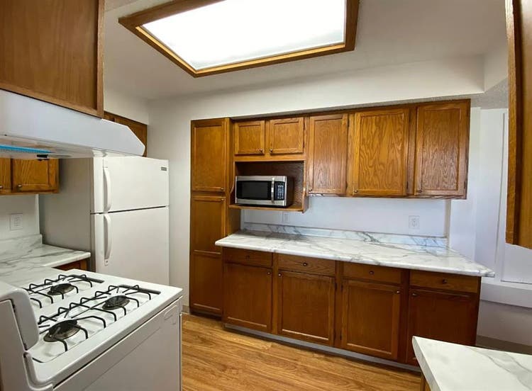 Immediate lease takeover available!