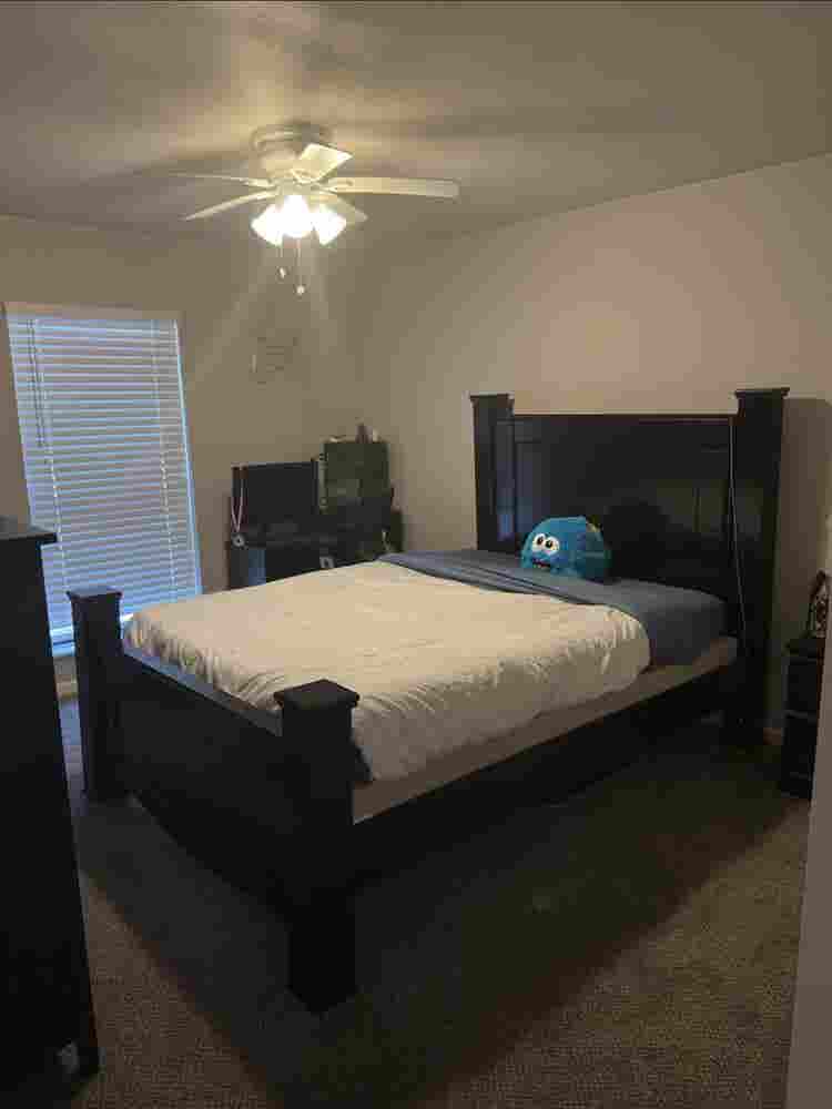 Room in the colonyy