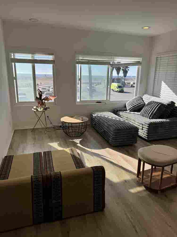 Room available female