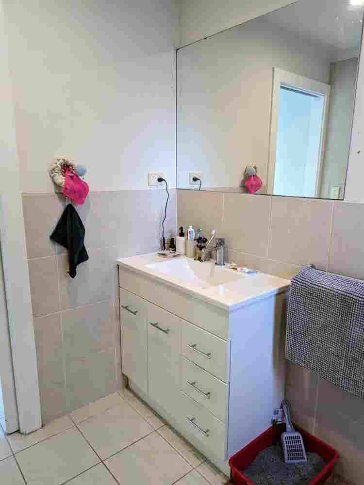 Huge unfurnished bedroom!