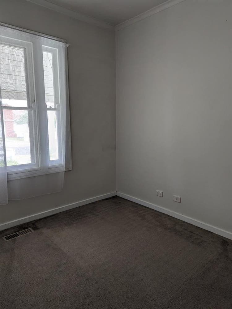 Huge unfurnished bedroom!