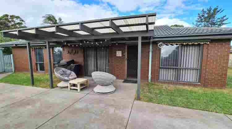 Quite house in Patterson Lakes