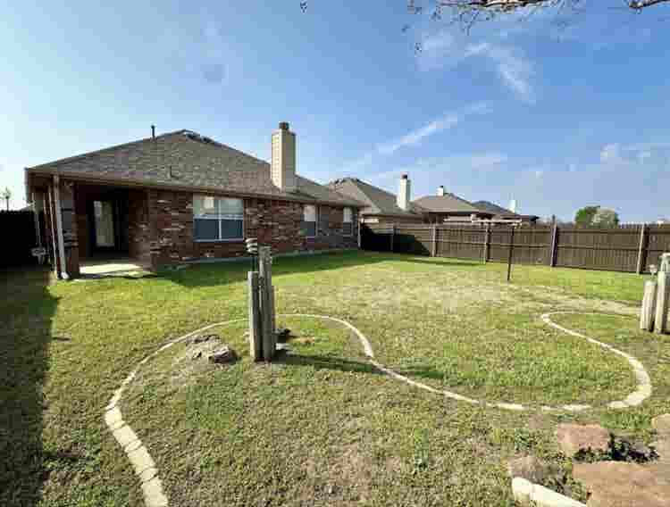 Room for Rent 
– Little Elm
