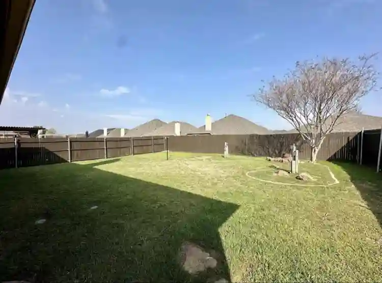 Room for Rent
– Little Elm