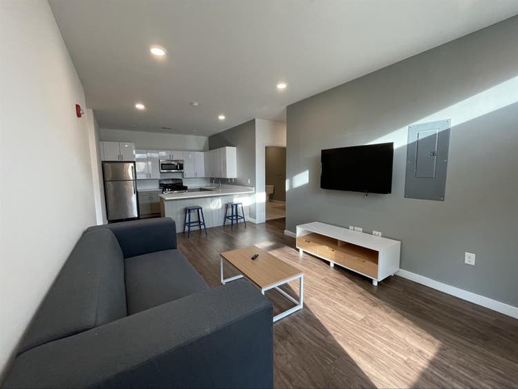 Offering Spring
Sublease