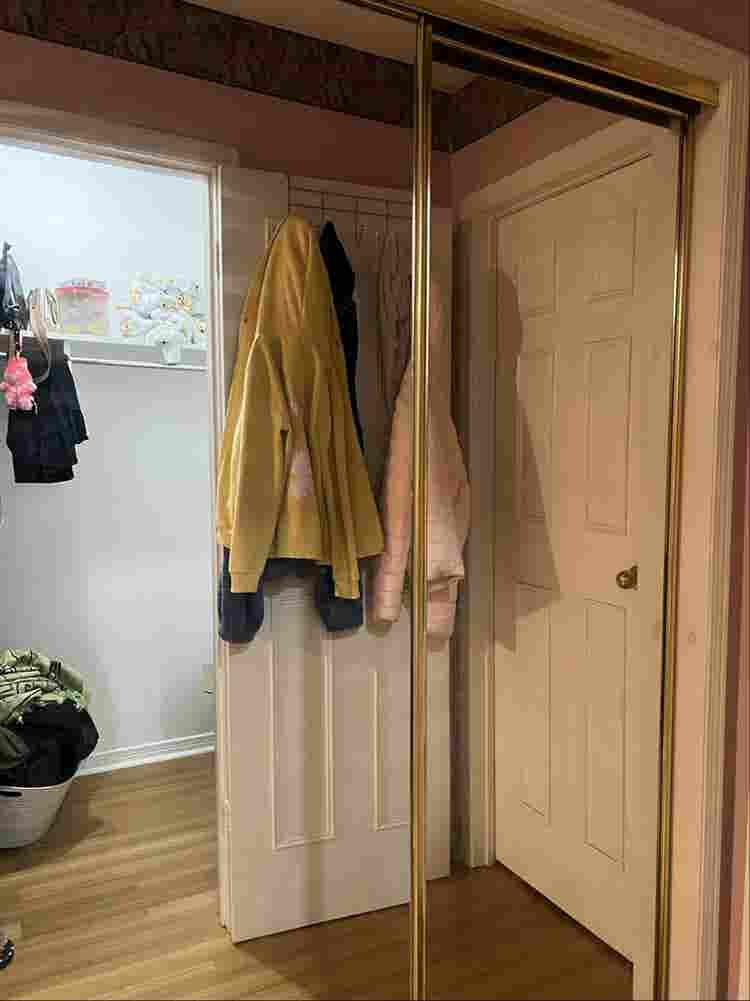 Master bedroom for rent (sharing )
