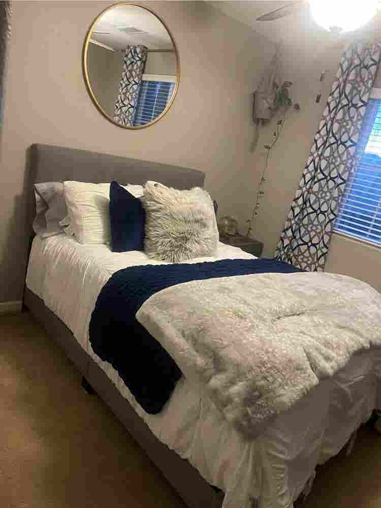 Room in a Cozy Home In South Reno