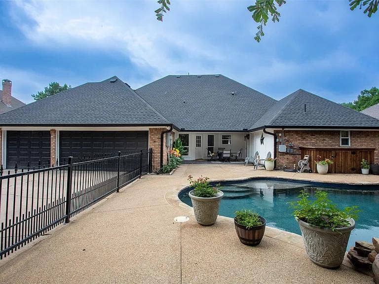 ✨
Room For Rent in Las Colinas ✨