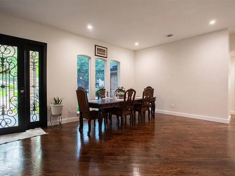 ✨
Room For Rent in Las Colinas ✨