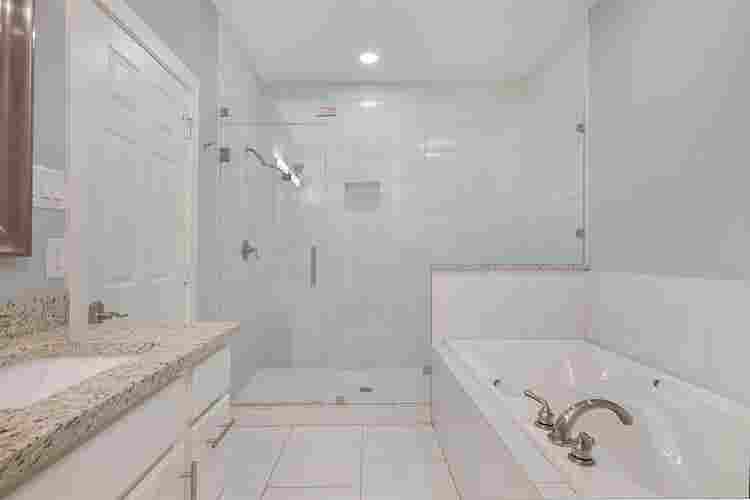 1 BR in Dallas