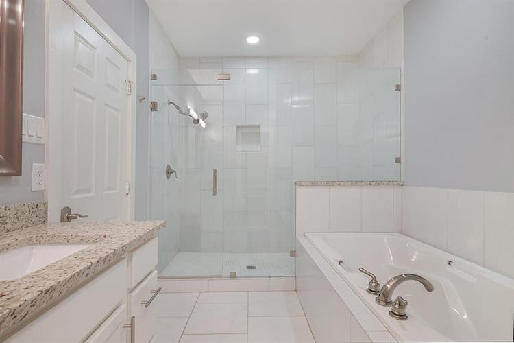 1 BR in Dallas