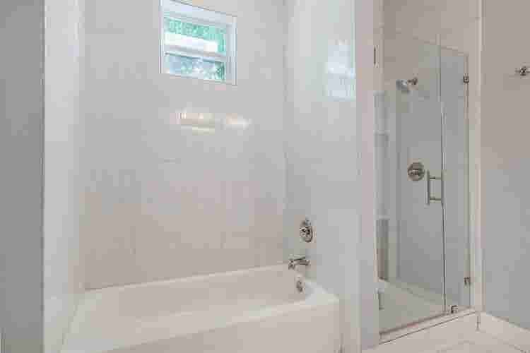 1 BR in Dallas