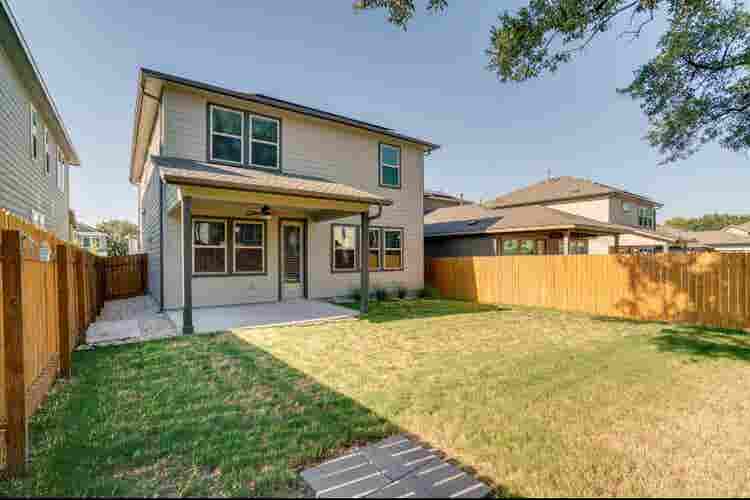 Austin, TX  Baths 4 Rent!