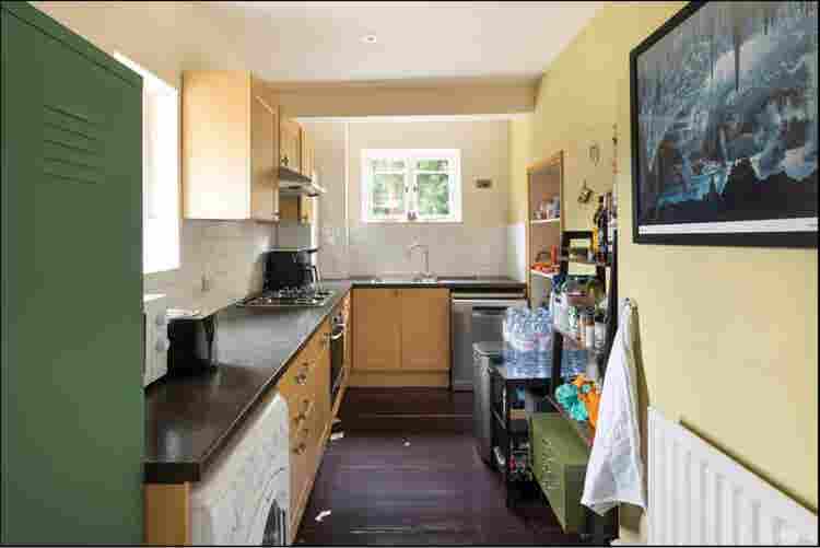 Large 2 bedroomm