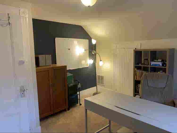 3rd Floor bedroom and office!