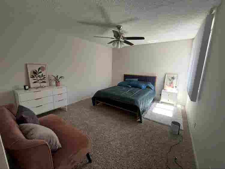 Sublet Sept 
in Hollywood, CA