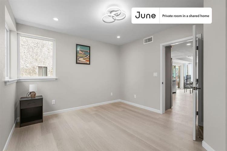 5 BR in Los Angeles