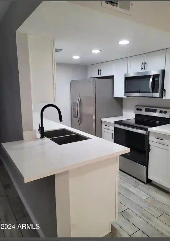 Recently updated condo (Scottsdale)