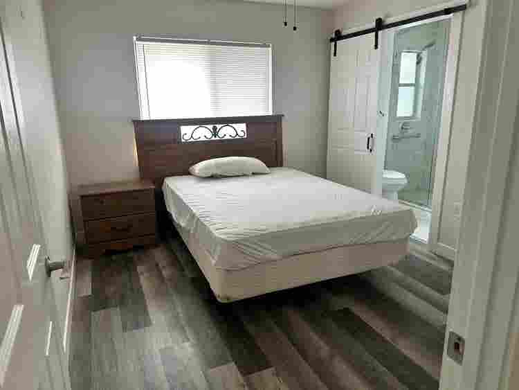 Shared House - Seniors/Veterans