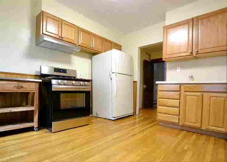 OPEN ROOM TO RENT (NEED 3RD ROOMIE)