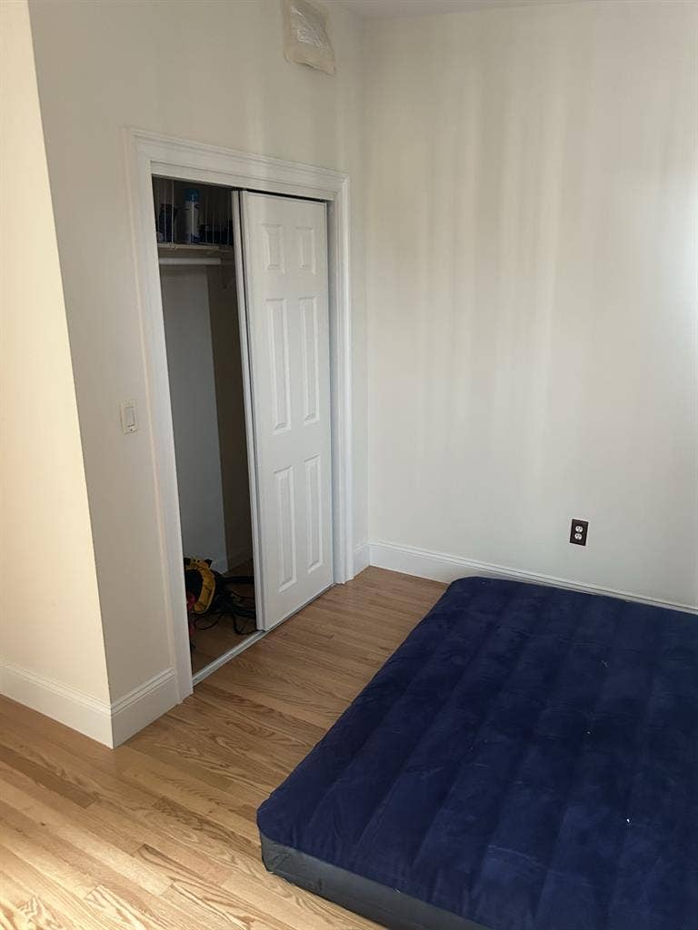 South
hie apartment