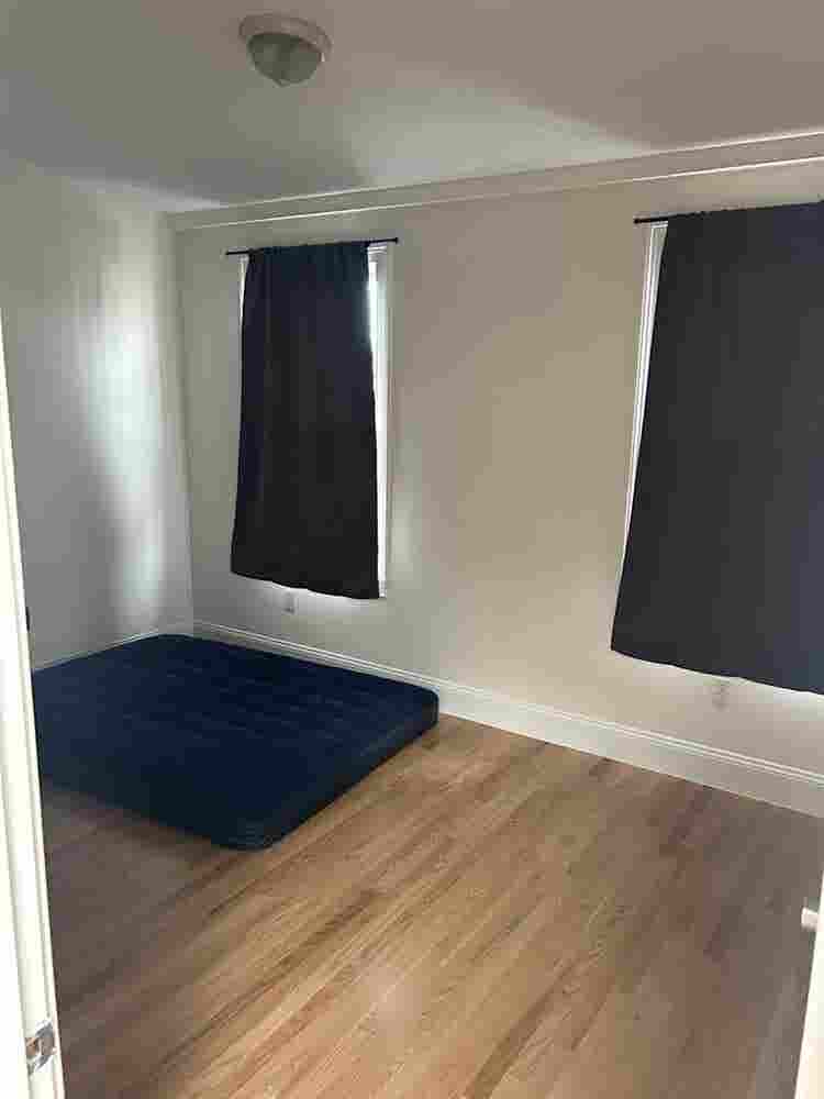 South
hie apartment