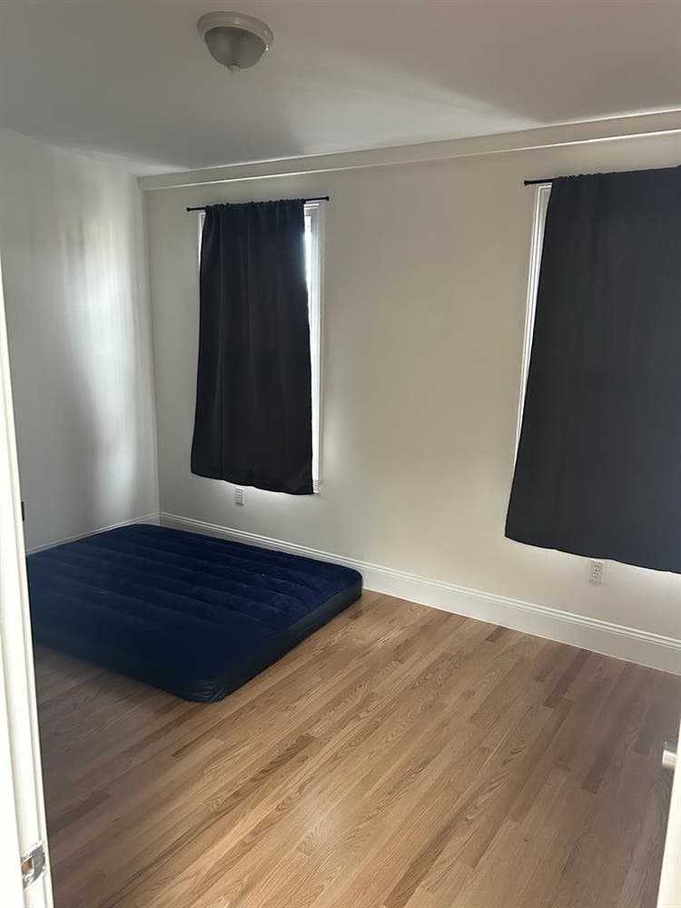 South
hie apartment