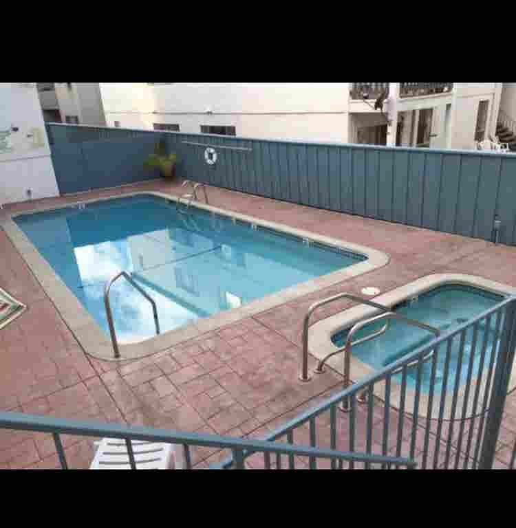 PRIVATE BED & BATH IN CULVER CITY