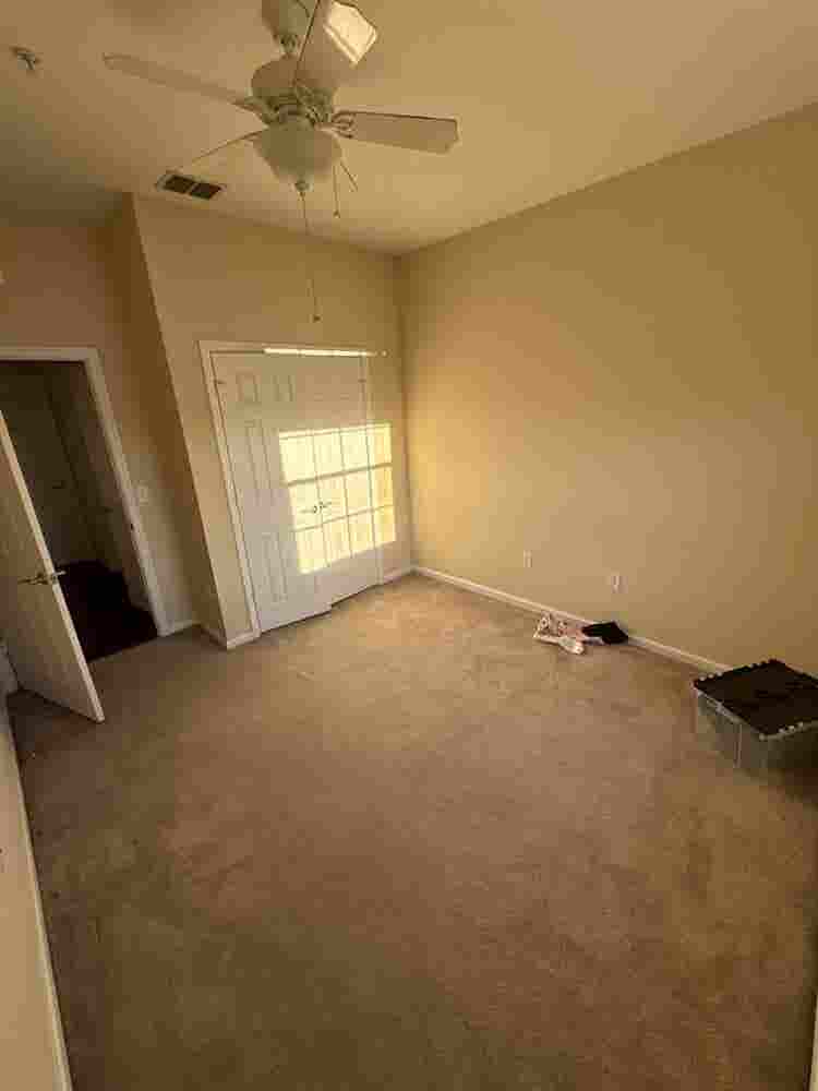 Beautiful room w Private Bathroom