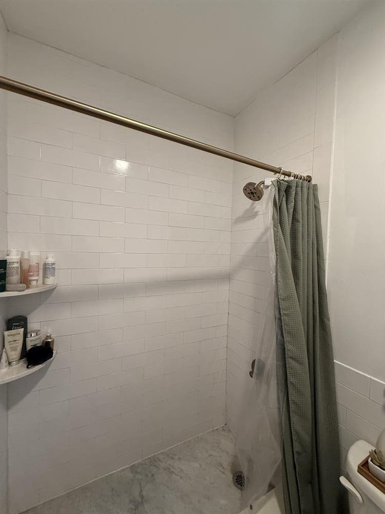 Queen-Size BR in renovated apt