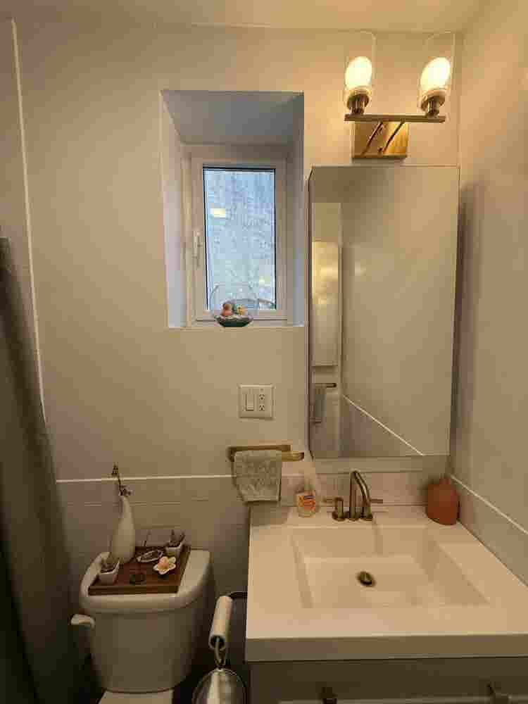 Queen-Size BR in renovated apt