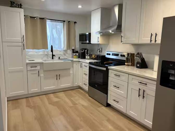 Room available in Bonita!